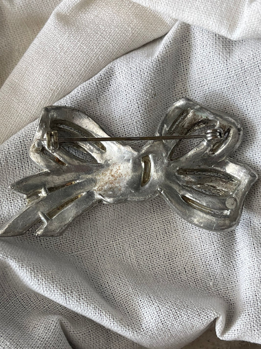 Vintage 1940s Rhinestone Bow Brooch – Silver-Tone Crystal Pin