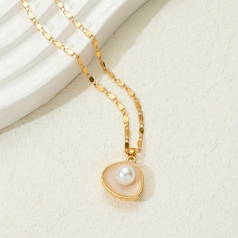 Baroque Pearl Pendant Necklace – Glamorous Vintage-Inspired Statement Piece