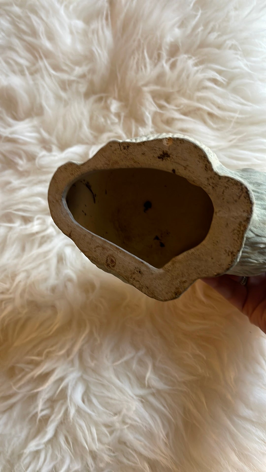 Vintage Cream Sculptural Rabbit with Aged Patina – Timeless Accent Décor